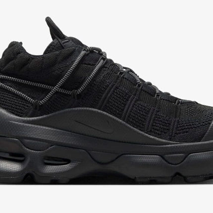 FD2110-005 Nike Women's Air Max Flyknit Venture Black Metallic Silver (Women's)