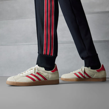 JS3040 Manchester United adidas Originals Gazelle Terrace Cream White Red (Men's