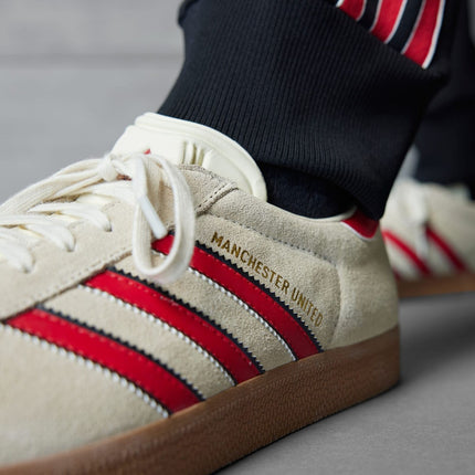 JS3040 Manchester United adidas Originals Gazelle Terrace Cream White Red (Men's