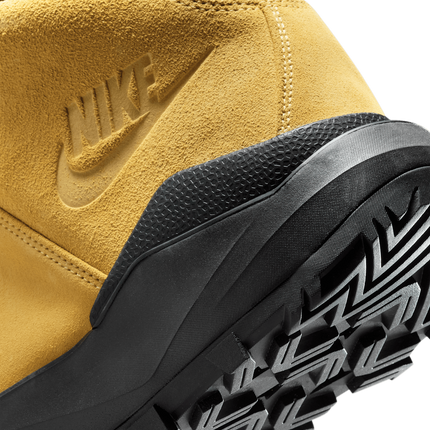 FV4332-700 Nike Cygnal Solar Flare (Men's)