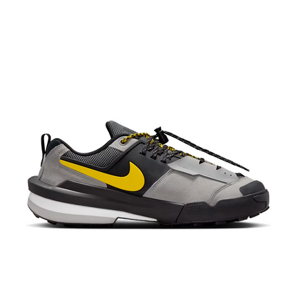 HQ8618-002 sacai Nike Zegamadome Matte Silver (Men's)