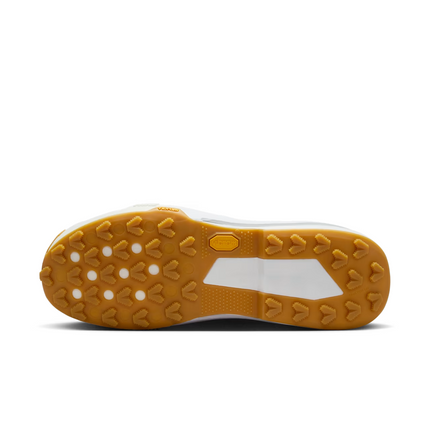 HQ8618-100 sacai Nike Zegamadome Summit White (Men's)