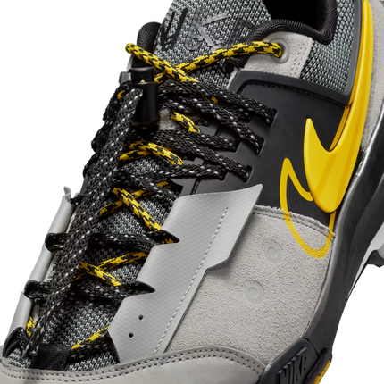 HQ8618-002 sacai Nike Zegamadome Matte Silver (Men's)