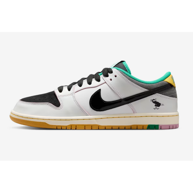 HJ4132-100 CSEF Nike SB Dunk Low Pro QS White and Black (Men's)