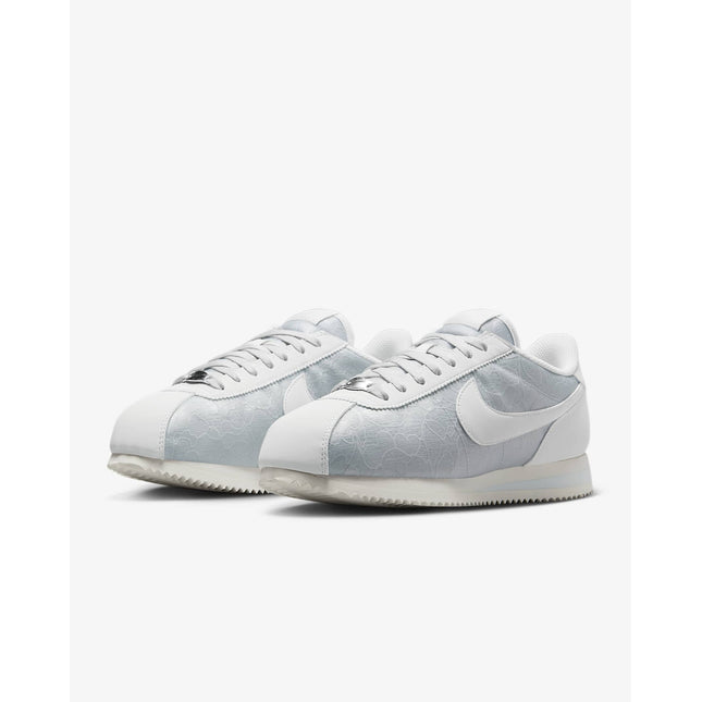 HM8286-001 Nike Cortez Platinum Tint Floral (Women's)