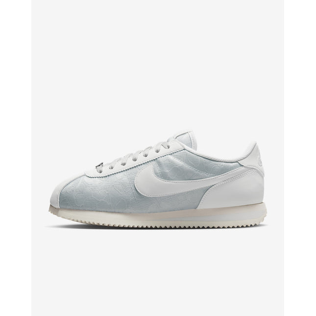 HM8286-001 Nike Cortez Platinum Tint Floral (Women's)