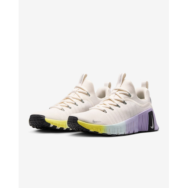 HJ6214-001 Nike  Free Metcon 6 SE Phantom Black Hydrangeas (Women's)