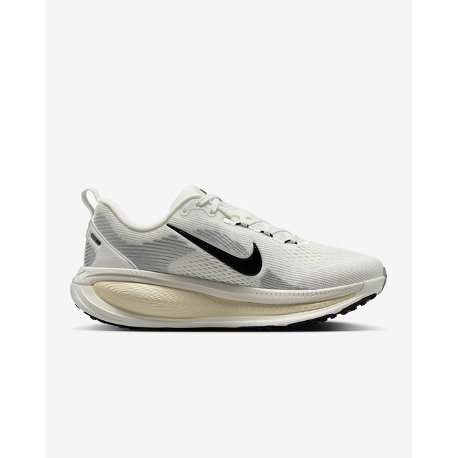 HM6804-101 Nike Vomero 18 Summit White Coconut Milk Coconut Milk Black (Women's)