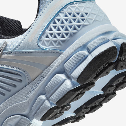 FJ2028-401 Nike Zoom Vomero 5 Blue Tint Platinum Tint Metallic  (Women's)