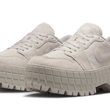 IB7210-001 Nike Air Jordan 1 Brooklyn Low Light Bone Metallic Silver (Women's)