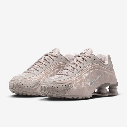 HV0934-001 Nike Shox R4 College Grey Flat Pewter (Women's)