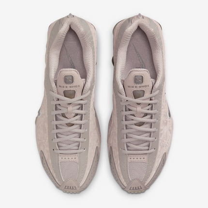 HV0934-001 Nike Shox R4 College Grey Flat Pewter (Women's)