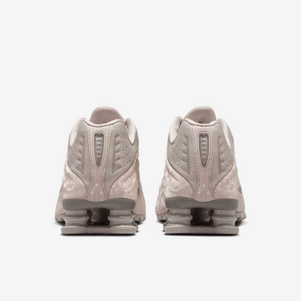 HV0934-001 Nike Shox R4 College Grey Flat Pewter (Women's)