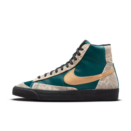 DM6176-393 Nike  Blazer mid Lucha Libre (Women's)