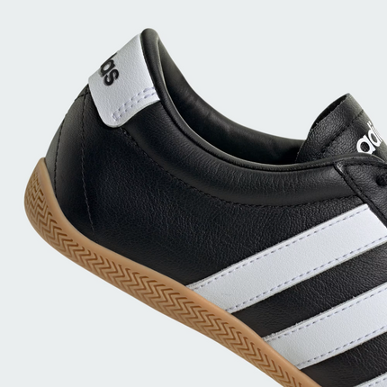 JQ9684 adidas Grand Court Lo Core Black Cloud White Gum  (Women's)