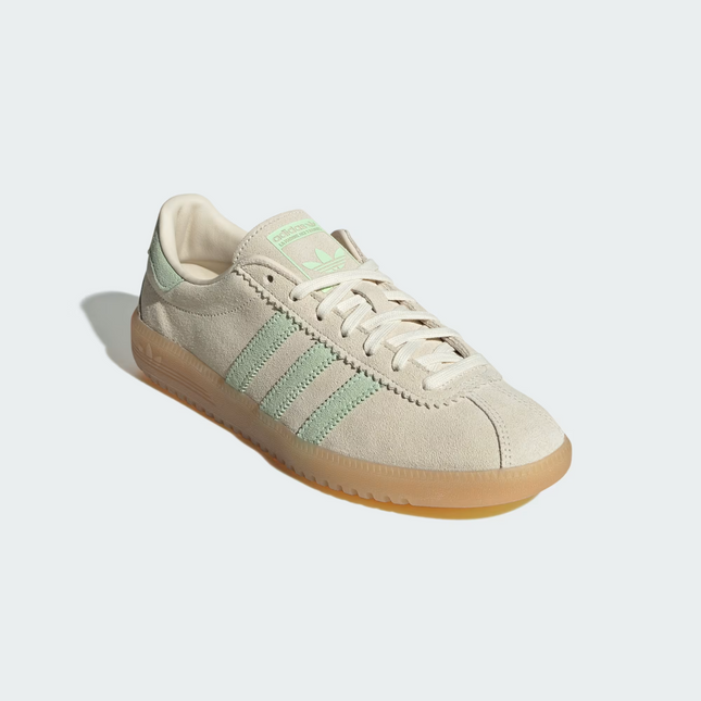 JS3976 adidas Originals Bermuda Cream White Semi Green Spark Gum (Women's)