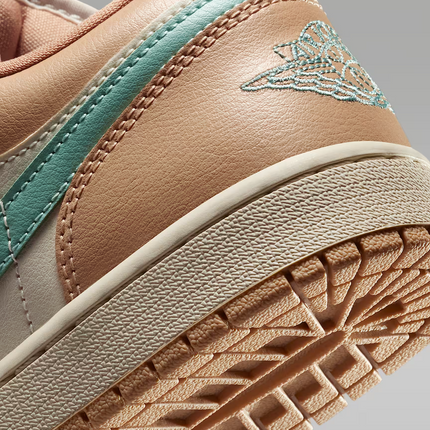 DC0774-130 Nike  Air Jordan 1 Low Hemp (Women's)