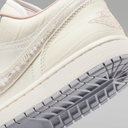 IH7323-100 Nike  Air Jordan 1 Low Turquoise Gemstones (Women's)