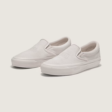 VN000EDG7VJ NEIGHBORHOOD × OTW by Vans Classic Slip-On 98 Natural (Men's)