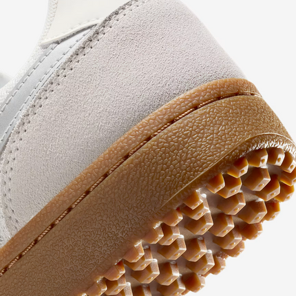 IH3573-099 Nike  Field General Platinum Tint Vast Grey Gum Medium Brown(Women's)