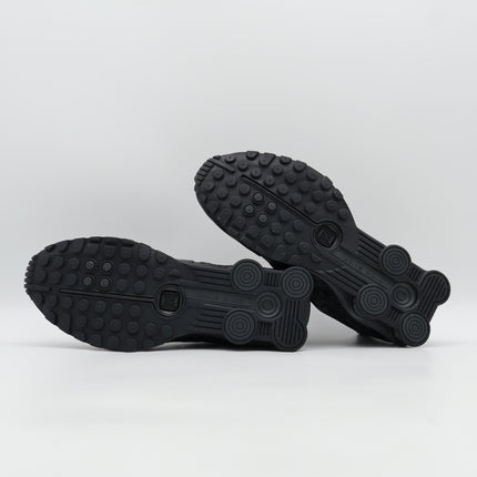 HV0934-002 Nike Women's Shox R4 Black Floral Dark Smoke Grey (Women's)