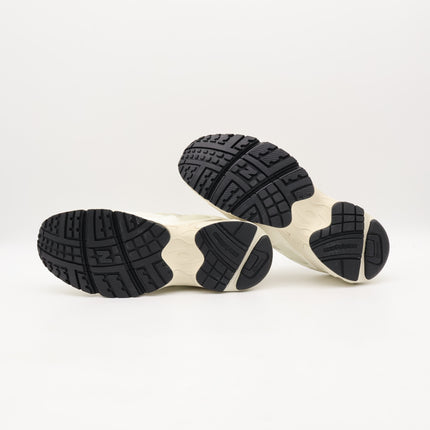 ML725CH New Balance 725 White Beige (Men's)