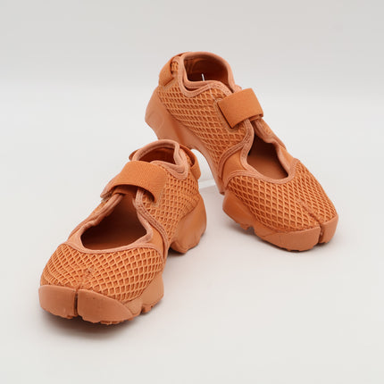 HM8288-800 Nike  Air Rift Healing Orange (Women's)