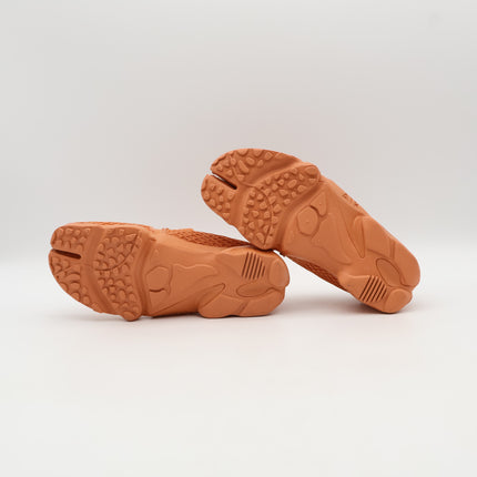 HM8288-800 Nike  Air Rift Healing Orange (Women's)
