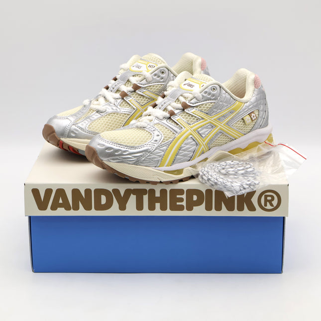 1203A865-752 VANDY THE PINK atmos Asics Gel-Nimbus 10.1 Ivory Pineapple (Men's)