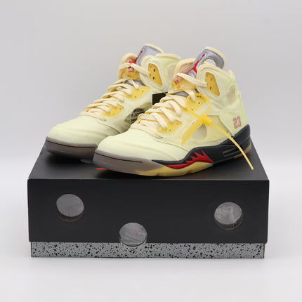 DH8565-100 Off-White �~ Nike Air Jordan 5 Sail (Men's)