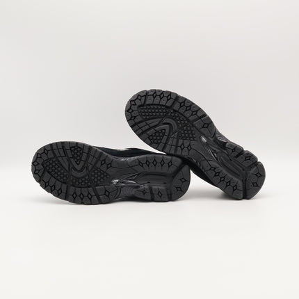 M2002RXX New Balance 2002R GORE-TEX Black White (Men's)