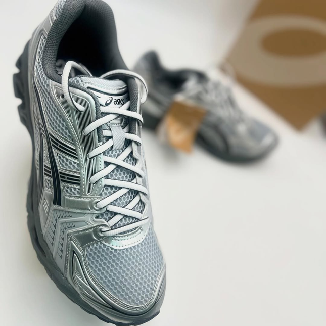 1203A706-020 URBAN RESEARCH Exclusive Asics Gel-Kayano 14 Pure Silver (Men's)